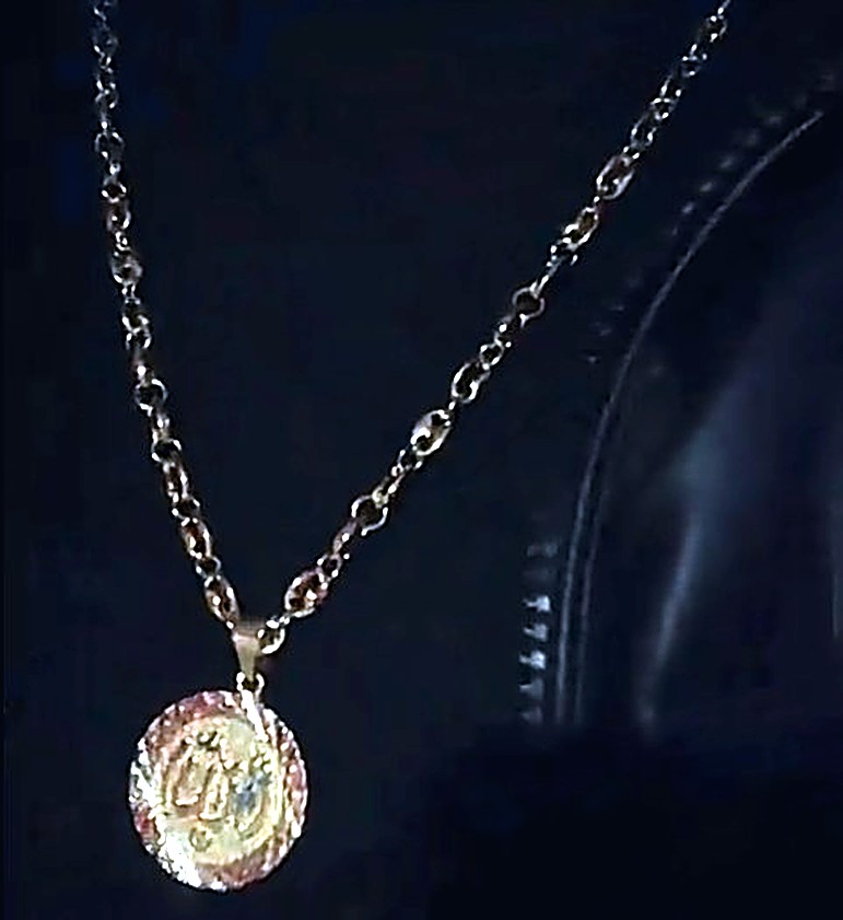 Medalla Ovalada con Circones