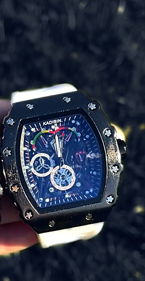 Reloj Cronógrafo Tonneau Blanco · Acero con enchape PVD negro