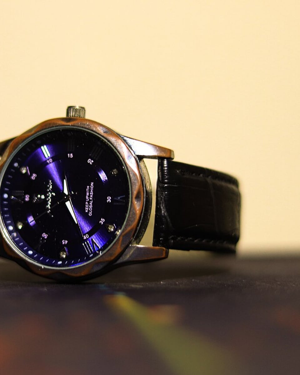 Reloj Esfera Azul Noche · Acero y cuero